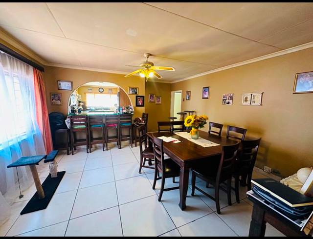 3 BEDROOM HOUSE FOR SALE IN KLOPPERPARK